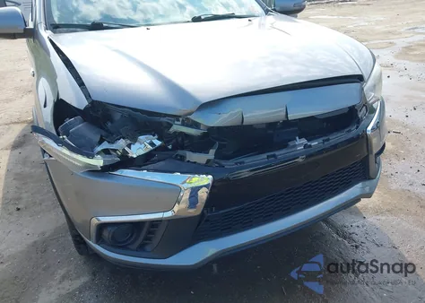 2018 Mitsubishi Outlander Sport 2.0 Es z USA, uszkodzony, nr VIN JA4AR3AUXJU011671